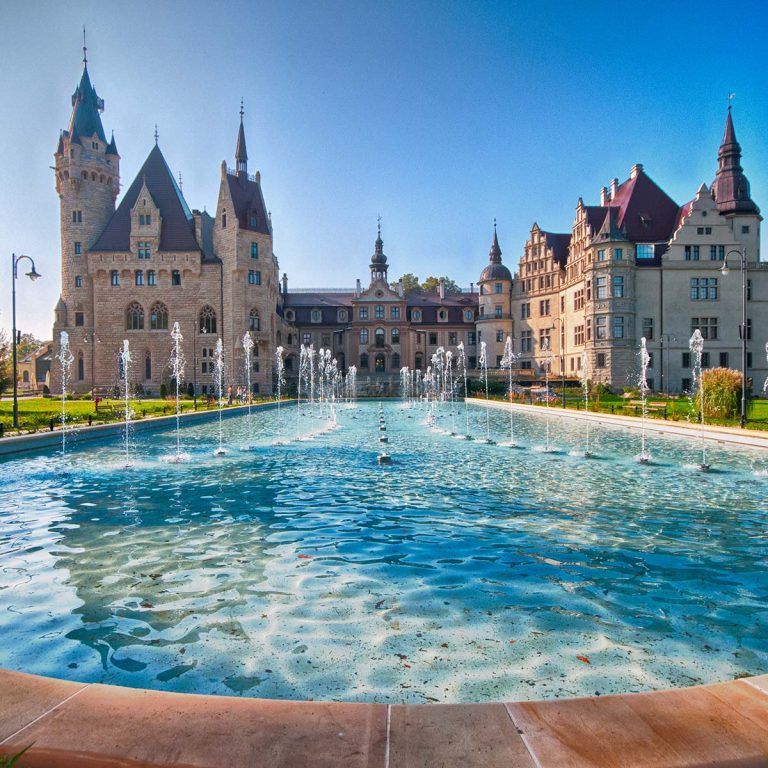 zamek-moszna-fontanna-6